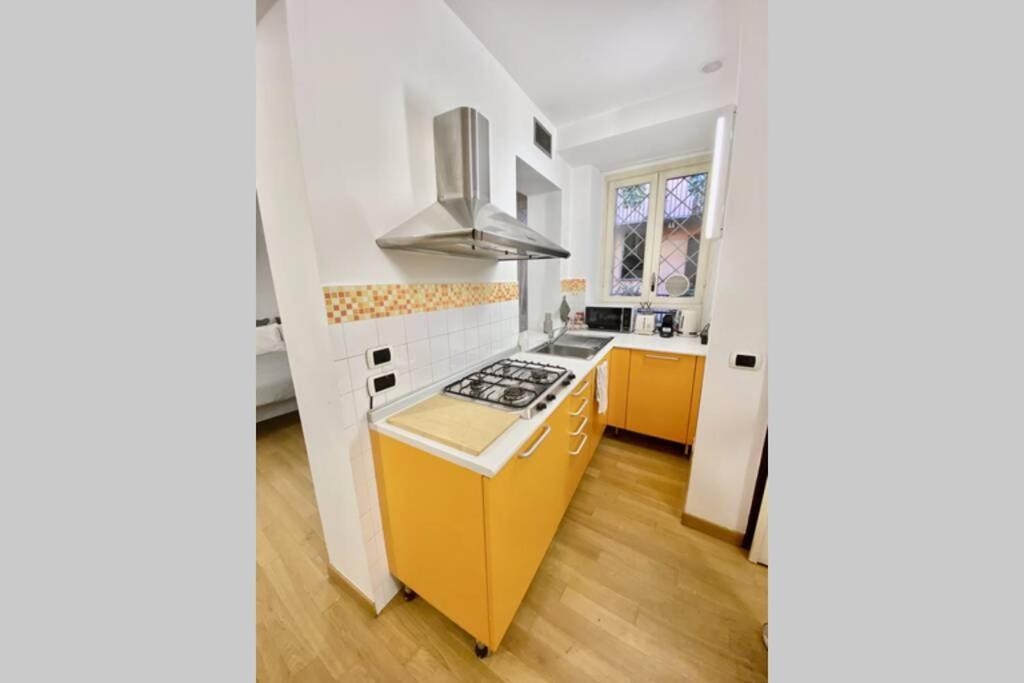 Boutique Apartment In Milano Center: Duomo Scala Exterior photo